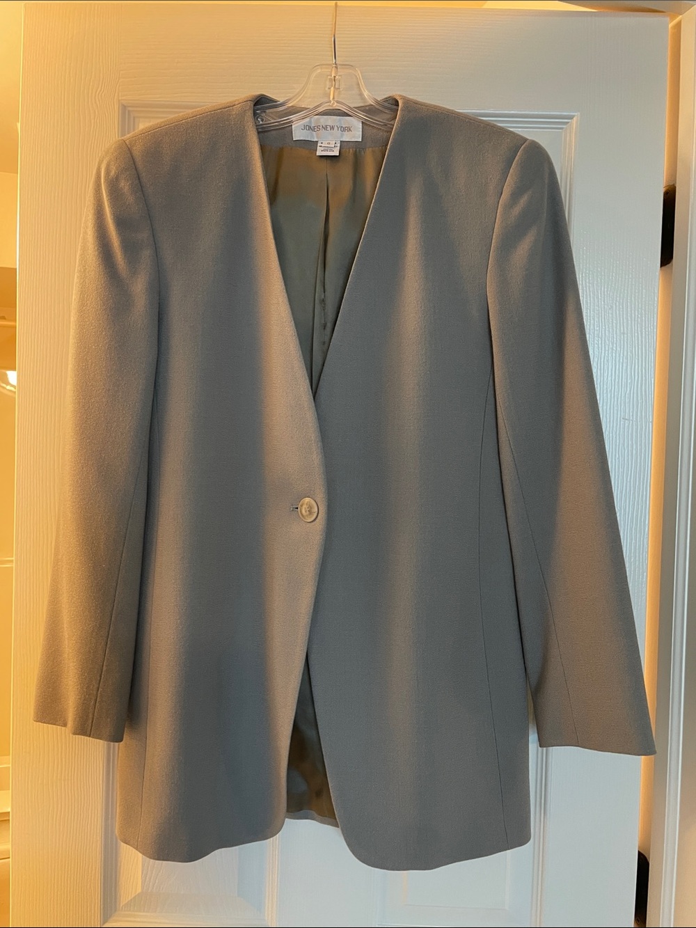 Jones New York Light Gray Single-Button Collarless Blazer
